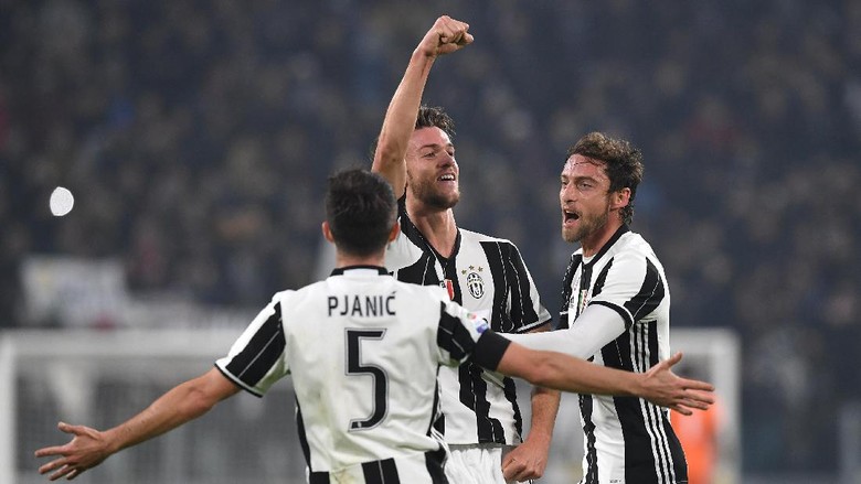 Tekad Juventus Tutup Tahun dengan Trofi