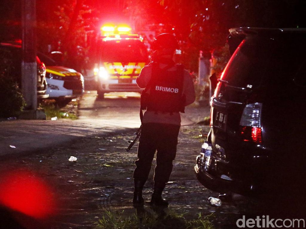 Divonis Mati, Begini Sadisnya Teroris Suherman Tembak Polisi di Tol Pejagan Divonis Mati, Begini Sadisnya Teroris Suherman Tembak Polisi di Tol Pejagan
