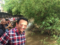 Blusukan, Ahok Telusuri Penyebab Kawasan di Cilandak Rawan Banjir