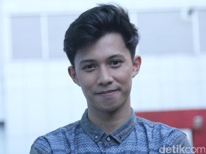 Hey Ladies! Si Ganteng Anak Mastur Ini Belum Punya Pacar Lho!