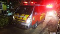 Ambulans Bawa 3 Jenazah Teroris Bom Tangsel