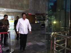 Usai Diperiksa KPK 9 Jam Terkait Kasus E-KTP, Jafar Hafsah Irit Bicara