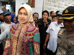 Wali Kota Airin Datangi Kontrakan Teroris Bom Tangsel