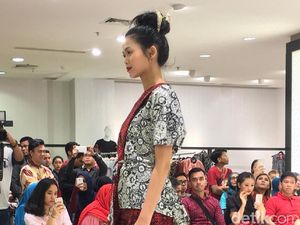 Ivan Gunawan Angkat Pesona Batik Kudus untuk Busana Natal dan Tahun Baru Ivan Gunawan Angkat Pesona Batik Kudus untuk Busana Natal dan Tahun Baru