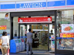 Wah, Keranjang dan Mesin Kasir Otomatis Ini Bikin Belanja Lebih Praktis!