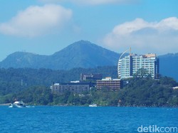 Danau Super Biru Nan Indah Buat Liburan Akhir Tahun ke Taiwan