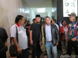 Diperiksa 9 Jam Sebagai Saksi Kasus Makar, Ahmad Dhani Dicecar 25 Pertanyaan