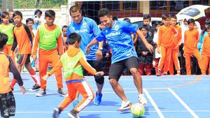 Girangnya Anak SD Main Bola Bareng Persib