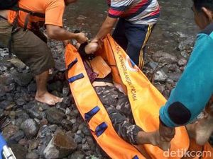 Selfie, Pengunjung Air Terjun Tewas Jatuh dari Ketinggian 150 Meter Selfie, Pengunjung Air Terjun Tewas Jatuh dari Ketinggian 150 Meter