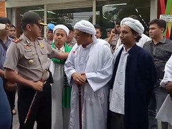 Kisah Viral Polres Sragen Cegah Ormas Masuk Swalayan Terkait Atribut Natal