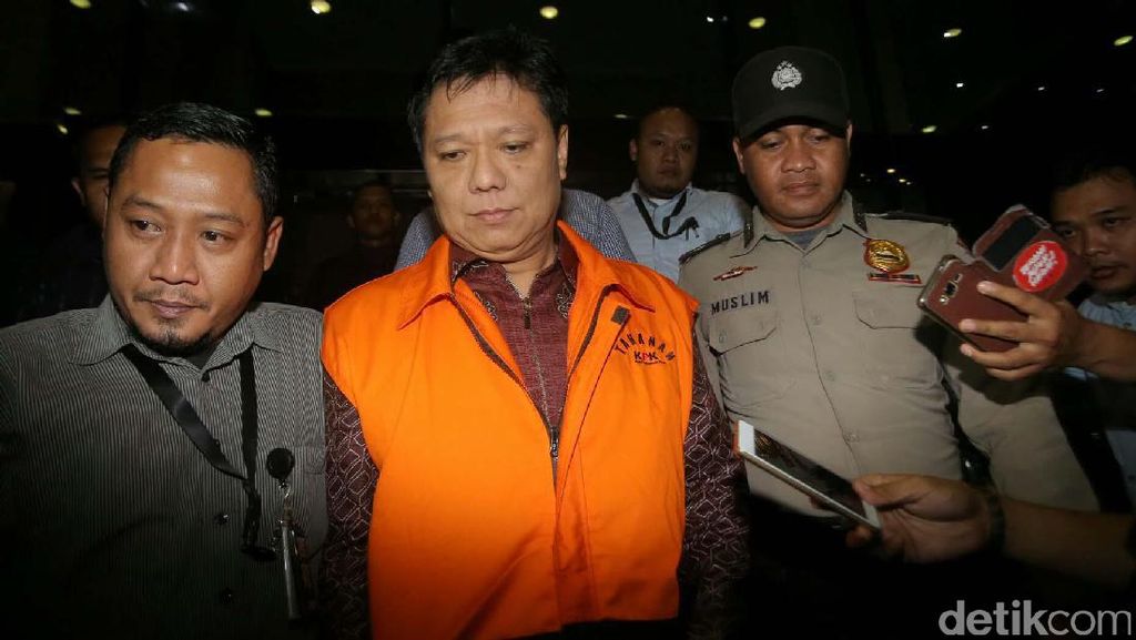 Bupati Tanggamus Bambang Kurniawan Ditahan KPK Bupati Tanggamus Bambang Kurniawan Ditahan KPK