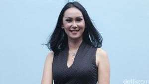 Cerita Soal Kekasih, Kalina Berseri-seri
