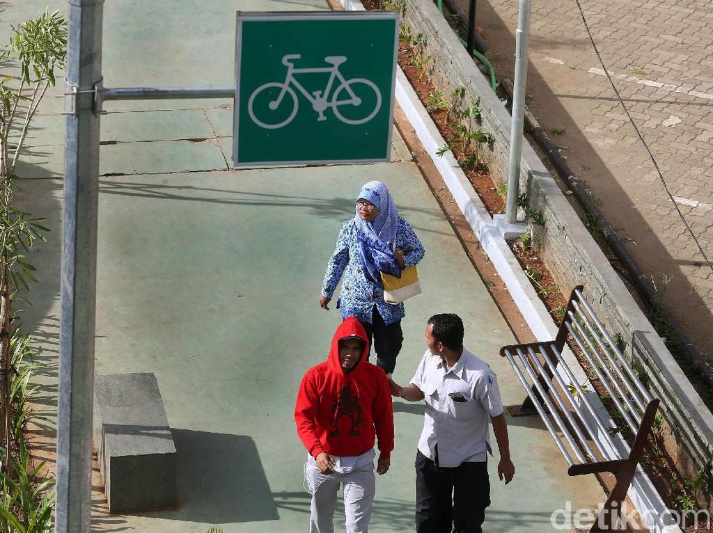 Akhir Pekan Ini Warga Bekasi Bisa Vaksin COVID Sambil CFD di Jl Ahmad Yani Akhir Pekan Ini Warga Bekasi Bisa Vaksin COVID Sambil CFD di Jl Ahmad Yani