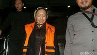 Pemeriksaan Lanjutan Wali Kota Cimahi Atty Suharti