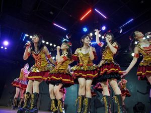 Single ke-15 JKT48 Luar Biasa