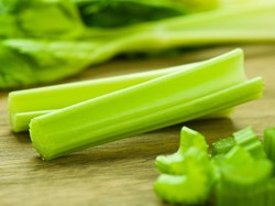 32 Tanaman Obat Akan Diteliti, Salah Satunya Seledri untuk Hipertensi