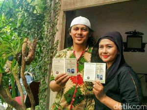 Umrah Lanjut Bulan Madu, Ria Irawan Ingin Pertebal Iman Umrah Lanjut Bulan Madu, Ria Irawan Ingin Pertebal Iman