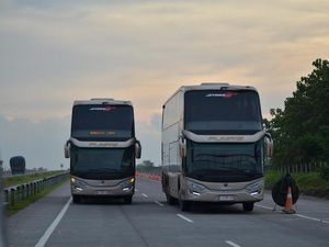 Di Jawa Baru Viral Sekarang, Bus Double Decker Sudah Ramai Duluan di Sumatra