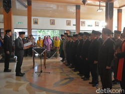 Bupati Trenggalek Mutasi Pejabat Eselon II