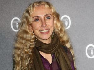 Franca Sozzani Tutup Usia Setelah 28 Tahun Pimpin Vogue Italia