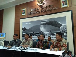 Menko Polhukam Pastikan Kesiapan Pengamanan Natal dan Tahun Baru