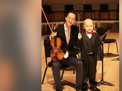 Kisah Bocah dengan Leukemia yang Jadi Konduktor Orkes Sehari