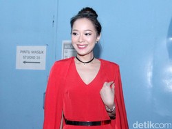 Yuanita Christiani Salah Tingkah Saat Hotman Paris Nyaris Ungkap Pernikahannya