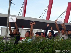 Demam Om Telolet Om Merambah ke Bekasi