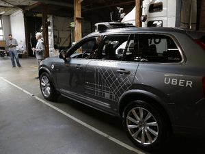 Softbank Beli 15% Saham Uber