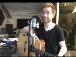 Bule Pencipta Lagu Nasi Padang, Nyanyikan Om Telolet Om