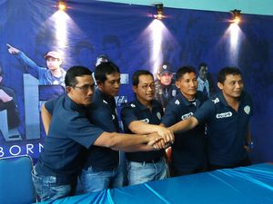 Arema FC Berburu Striker Baru