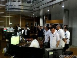 Jonan Pastikan Pasokan Listrik Saat Natal dan Tahun Baru Aman