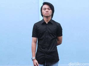 Aldi Maldini Ngaku Sudah Kembalikan Uang Rp 100 Ribu Penggemar Aldi Maldini Ngaku Sudah Kembalikan Uang Rp 100 Ribu Penggemar