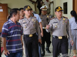 Cek Keamanan, Polisi Sterilisasi Gereja-gereja di Depok
