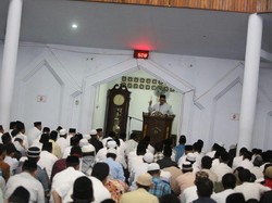 Beri Tausiah Saat Hadiri Salat Subuh Berjamaah, Ini Pesan Wali Kota Makassar
