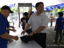 Gereja Katedral Jakarta Mulai Dipenuhi Jemaat Misa Natal 2016