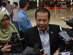 Taufik Kurniawan: Belum Ada Surat Golkar Soal Pengganti Novanto