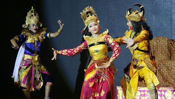 Perayaan Gita Jayanti Nasional 2016