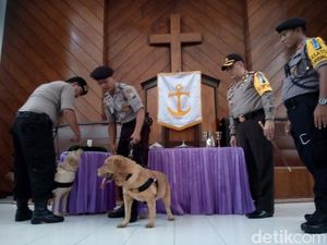 Polisi Imbau Jemaat Gereja Tak Bawa Tas Besar Saat Ibadah Natal Polisi Imbau Jemaat Gereja Tak Bawa Tas Besar Saat Ibadah Natal