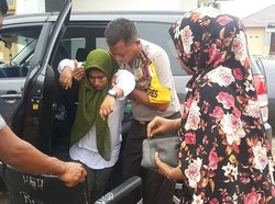 Saat Kapolres Pidie Tolong Warga Korban Kecelakaan Motor