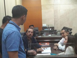 Bambang Tri, Penulis Buku Jokowi Undercover Dilaporkan ke Bareskrim