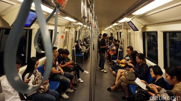 Menjajal Transportasi Publik Berbasis Rel di Bangkok