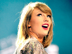 Ini Makanan Favorit Taylor Swift dan Nicki Minaj Saat Sedang Libur Natal (1)