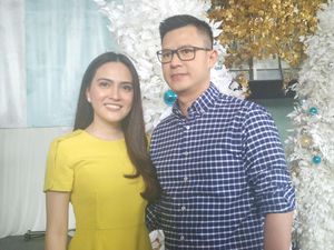 Rayakan Natal, Shandy Aulia Tampil Mesra Bersama Suami