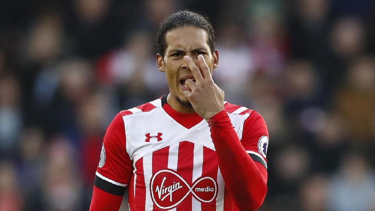 Virgil van Dijk saat bermain untuk Southampton (Foto: REUTERS/Eddie Keogh)