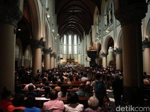 Antisipasi Corona, Keuskupan Agung Jakarta Tiadakan Salam Damai-Air Suci