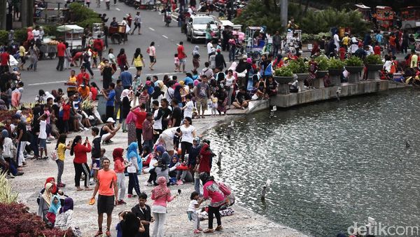 Tak Ada CFD, Warga Jakarta Tetap Berolahraga di Kawasan Thamrin