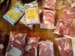 Daging Kerbau Asal India Laris Dijual di Pasar Jatinegara