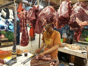 Curhat Peternak: Daging Kerbau Murah Tapi Tetap Saja Orang Cari Daging Sapi