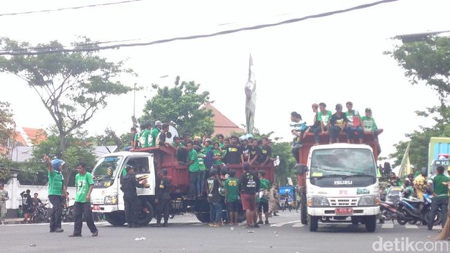  Parade Bela Persebaya Usai Bonek Membubarkan Diri